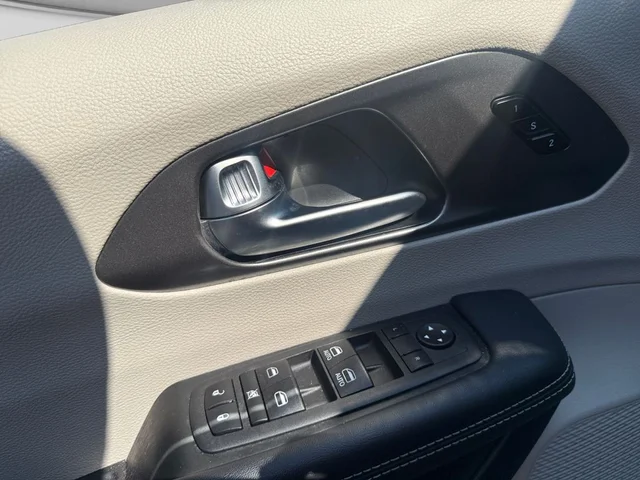 SEMINUEVOS CHRYSLER Pacifica Hybrid a Estados en autogozo