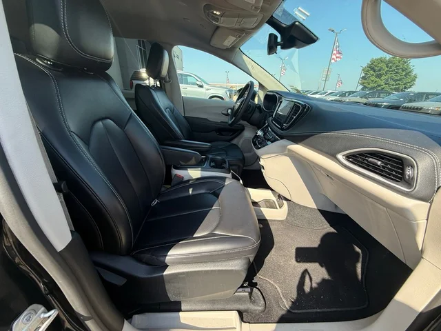 SEMINUEVOS CHRYSLER Pacifica Hybrid a Estados en autogozo