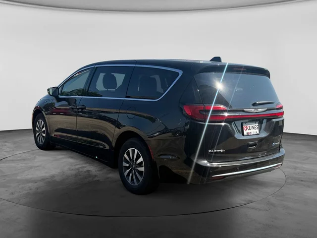 SEMINUEVOS CHRYSLER Pacifica Hybrid a Estados en autogozo