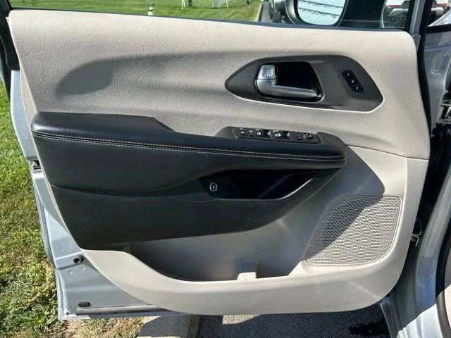 SEMINUEVOS CHRYSLER Pacifica Hybrid a Estados en autogozo