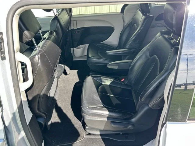 SEMINUEVOS CHRYSLER Pacifica Hybrid a Estados en autogozo