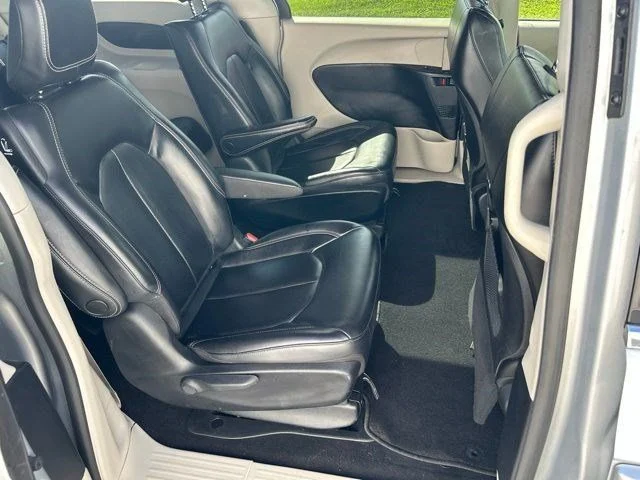 SEMINUEVOS CHRYSLER Pacifica Hybrid a Estados en autogozo