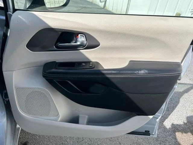 SEMINUEVOS CHRYSLER Pacifica Hybrid a Estados en autogozo