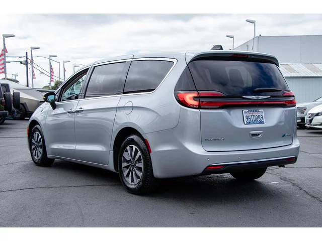 SEMINUEVOS CHRYSLER Pacifica Hybrid a Estados en autogozo