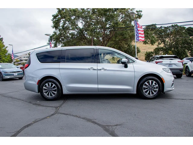 SEMINUEVOS CHRYSLER Pacifica Hybrid a Estados en autogozo