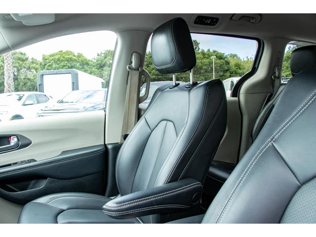 SEMINUEVOS CHRYSLER Pacifica Hybrid a Estados en autogozo