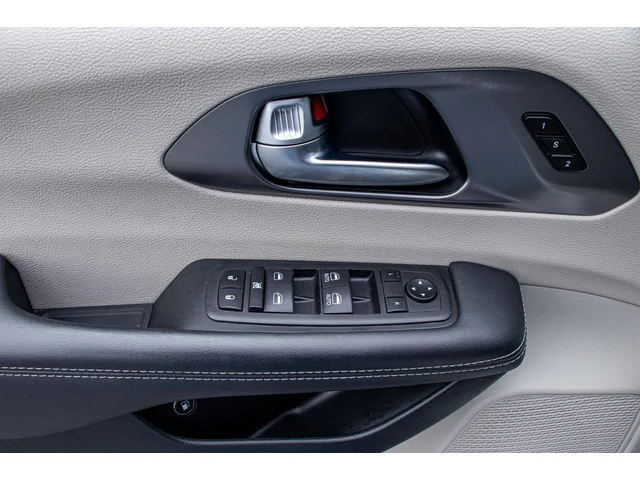 SEMINUEVOS CHRYSLER Pacifica Hybrid a Estados en autogozo