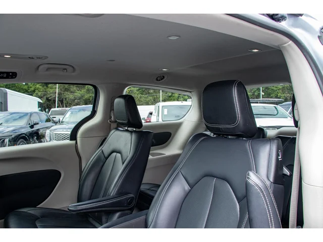 SEMINUEVOS CHRYSLER Pacifica Hybrid a Estados en autogozo