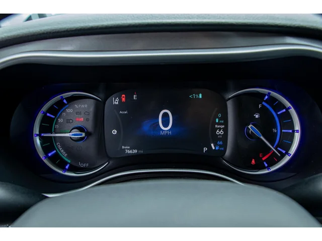 SEMINUEVOS CHRYSLER Pacifica Hybrid a Estados en autogozo