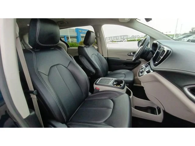 SEMINUEVOS CHRYSLER Pacifica Hybrid a Estados en autogozo