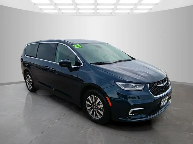 SEMINUEVOS CHRYSLER Pacifica Hybrid a Estados en autogozo
