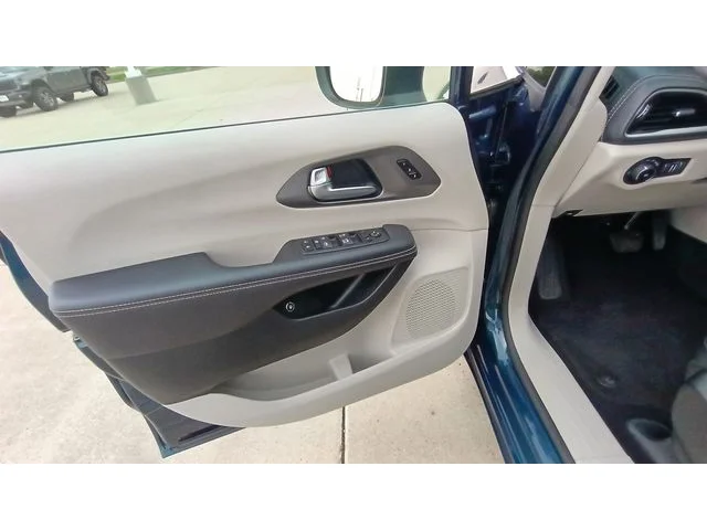 SEMINUEVOS CHRYSLER Pacifica Hybrid a Estados en autogozo