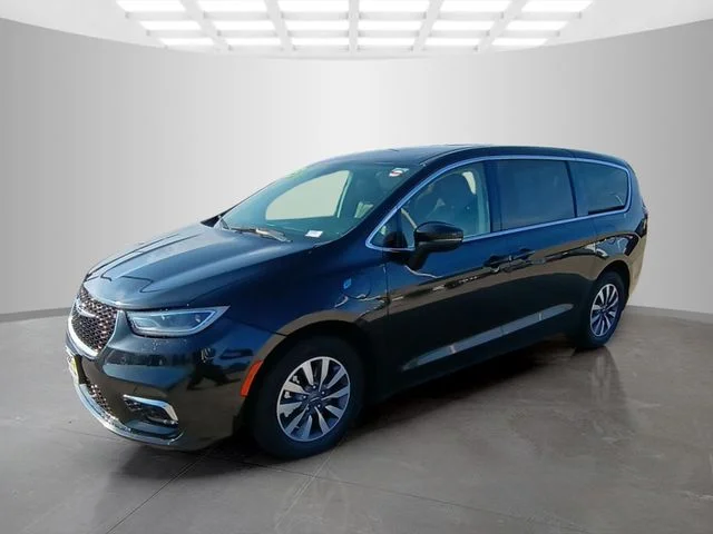 SEMINUEVOS CHRYSLER Pacifica Hybrid a Estados en autogozo
