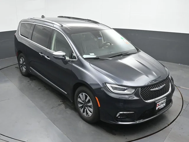 SEMINUEVOS CHRYSLER Pacifica Hybrid a Estados en autogozo