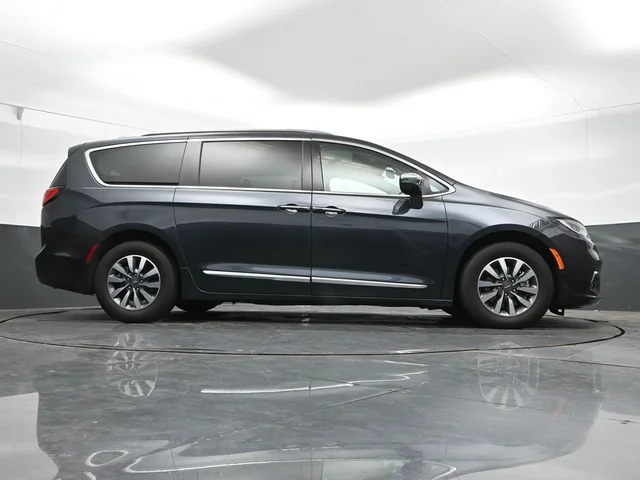 SEMINUEVOS CHRYSLER Pacifica Hybrid a Estados en autogozo