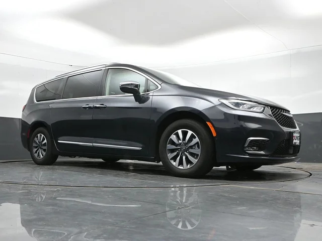 SEMINUEVOS CHRYSLER Pacifica Hybrid a Estados en autogozo
