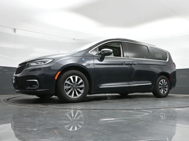 SEMINUEVOS CHRYSLER Pacifica Hybrid a Estados en autogozo