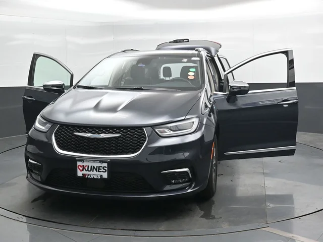 SEMINUEVOS CHRYSLER Pacifica Hybrid a Estados en autogozo