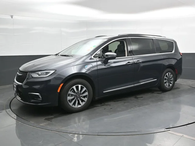 SEMINUEVOS CHRYSLER Pacifica Hybrid a Estados en autogozo