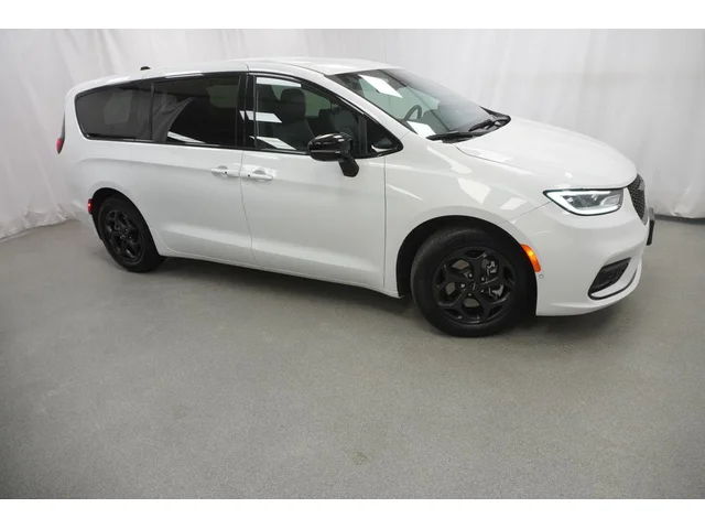 SEMINUEVOS CHRYSLER Pacifica Hybrid a Estados en autogozo