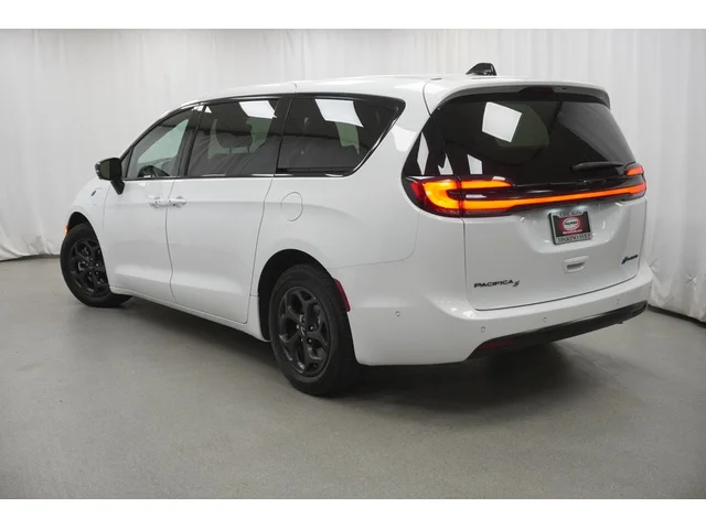 SEMINUEVOS CHRYSLER Pacifica Hybrid a Estados en autogozo