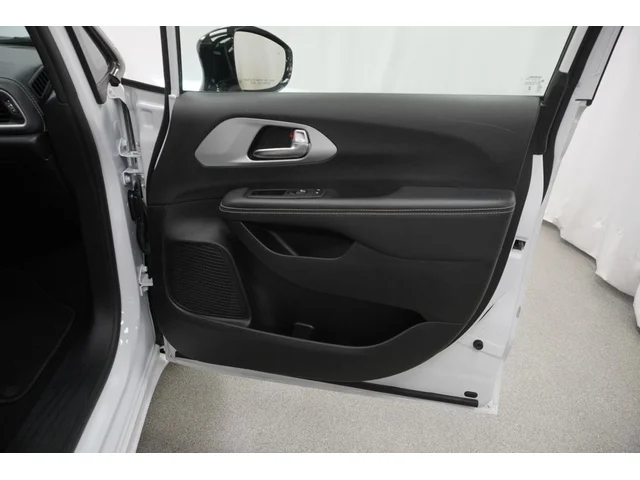SEMINUEVOS CHRYSLER Pacifica Hybrid a Estados en autogozo