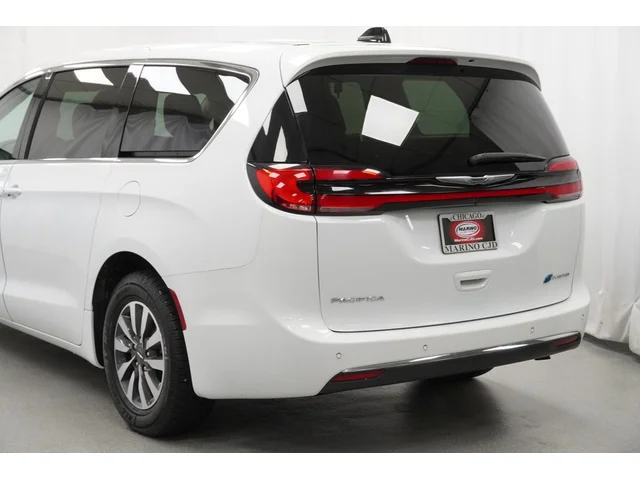 SEMINUEVOS CHRYSLER Pacifica Hybrid a Estados en autogozo