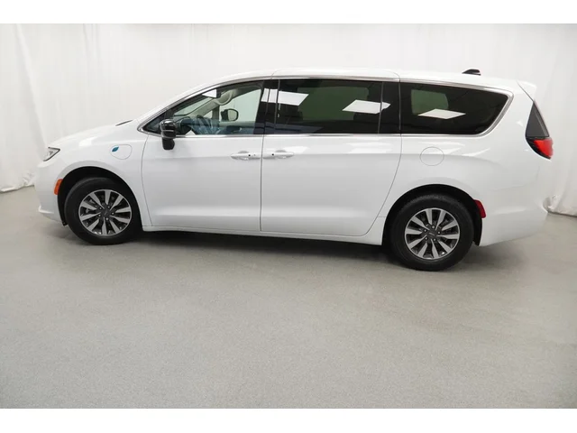 SEMINUEVOS CHRYSLER Pacifica Hybrid a Estados en autogozo