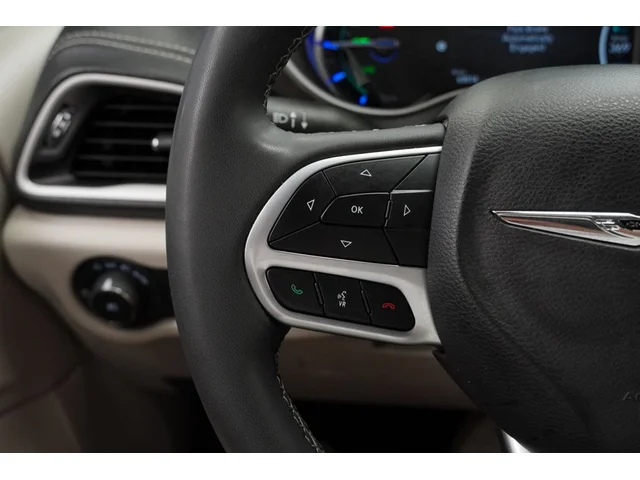 SEMINUEVOS CHRYSLER Pacifica Hybrid a Estados en autogozo