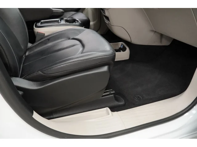 SEMINUEVOS CHRYSLER Pacifica Hybrid a Estados en autogozo
