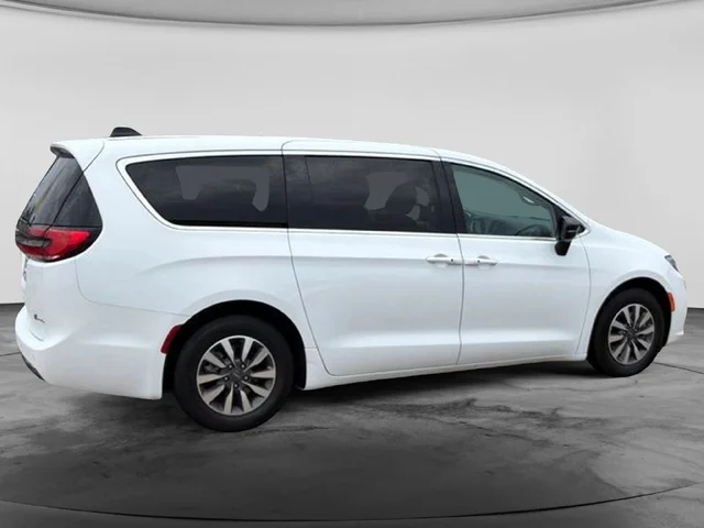 SEMINUEVOS CHRYSLER Pacifica Hybrid a Estados en autogozo