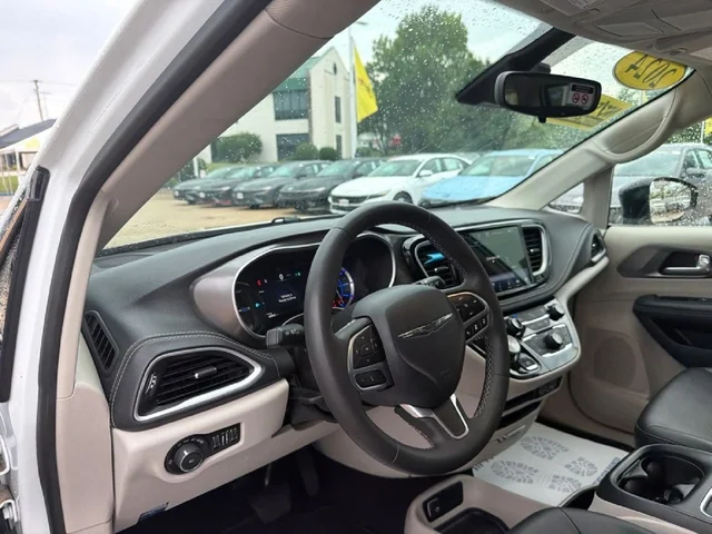 SEMINUEVOS CHRYSLER Pacifica Hybrid a Estados en autogozo