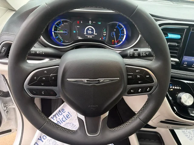 SEMINUEVOS CHRYSLER Pacifica Hybrid a Estados en autogozo