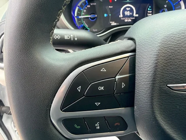 SEMINUEVOS CHRYSLER Pacifica Hybrid a Estados en autogozo