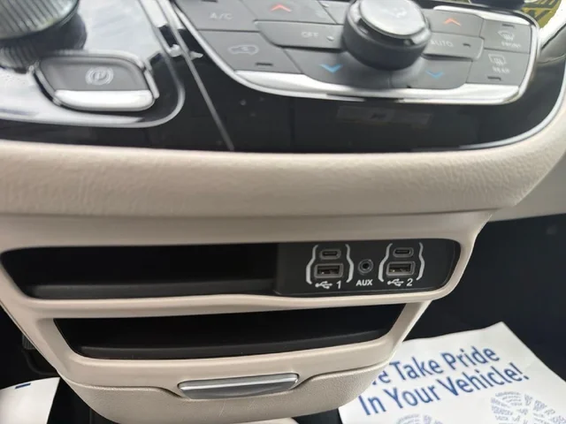 SEMINUEVOS CHRYSLER Pacifica Hybrid a Estados en autogozo