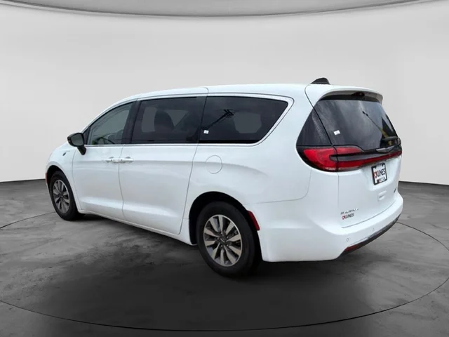 SEMINUEVOS CHRYSLER Pacifica Hybrid a Estados en autogozo