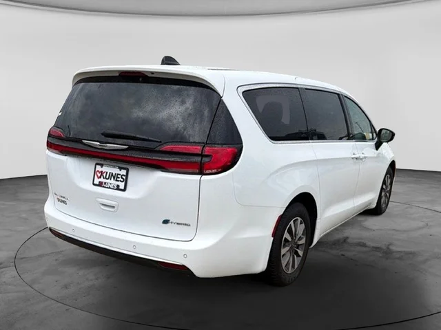SEMINUEVOS CHRYSLER Pacifica Hybrid a Estados en autogozo