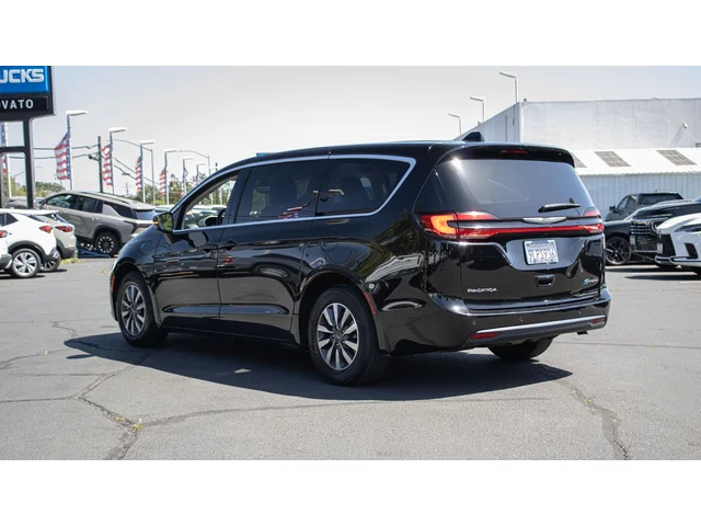 SEMINUEVOS CHRYSLER Pacifica Hybrid a Estados en autogozo
