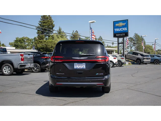 SEMINUEVOS CHRYSLER Pacifica Hybrid a Estados en autogozo