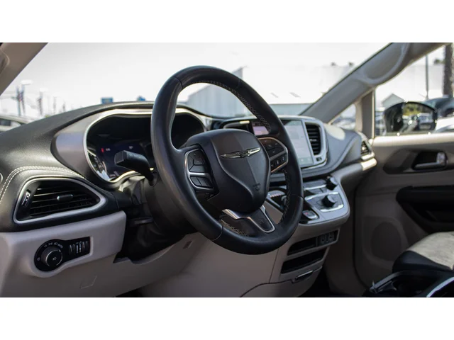 SEMINUEVOS CHRYSLER Pacifica Hybrid a Estados en autogozo