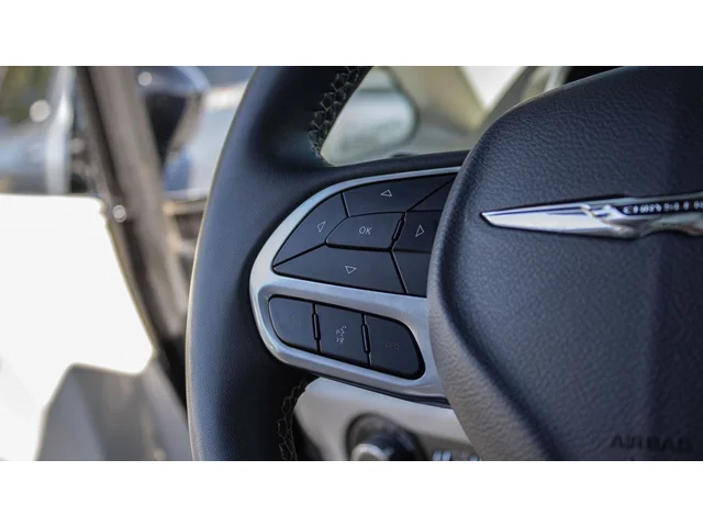 SEMINUEVOS CHRYSLER Pacifica Hybrid a Estados en autogozo