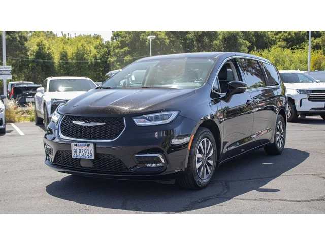 SEMINUEVOS CHRYSLER Pacifica Hybrid a Estados en autogozo
