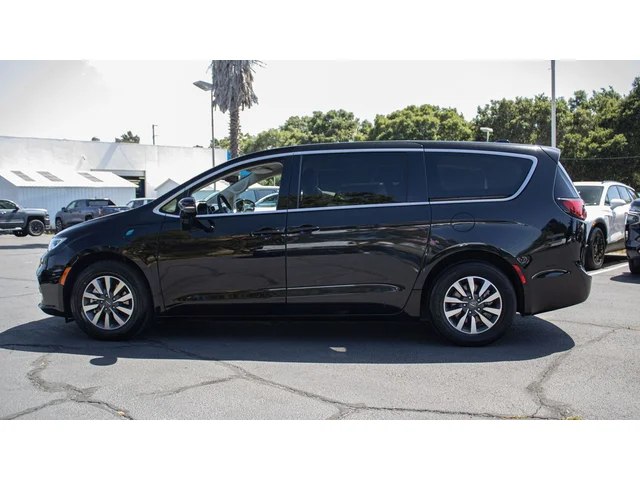 SEMINUEVOS CHRYSLER Pacifica Hybrid a Estados en autogozo