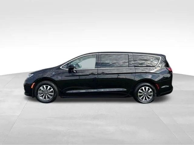 SEMINUEVOS CHRYSLER Pacifica Hybrid a Estados en autogozo