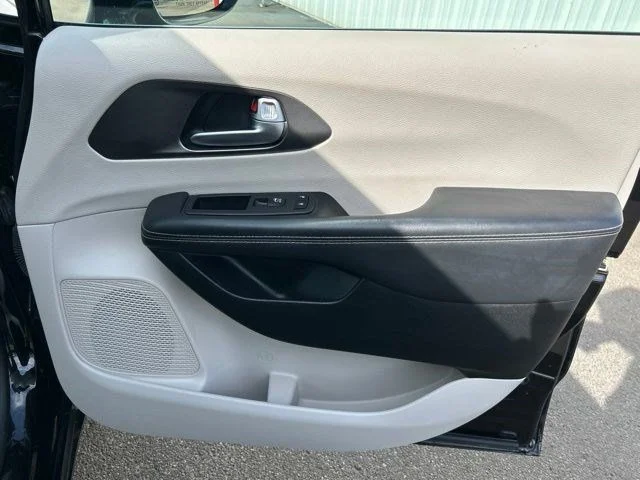 SEMINUEVOS CHRYSLER Pacifica Hybrid a Estados en autogozo