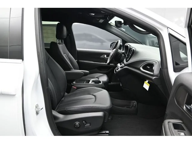 Nuevos CHRYSLER PACIFICA à Estados chez autogozo
