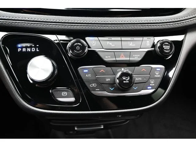 Nuevos CHRYSLER PACIFICA à Estados chez autogozo