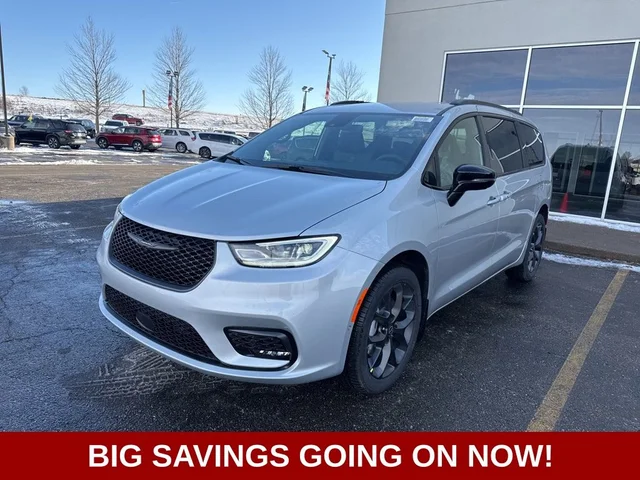 Nuevos CHRYSLER PACIFICA à Estados chez autogozo