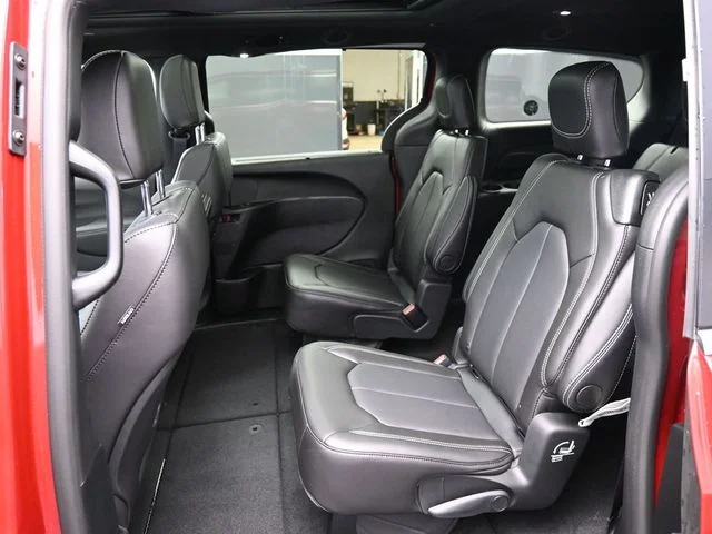 Nuevos CHRYSLER PACIFICA à Estados chez autogozo
