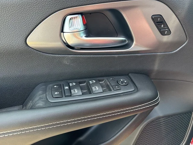 Nuevos CHRYSLER PACIFICA à Estados chez autogozo